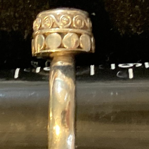 Amethyst on sterling silver intricate setting cathedral ring - Picture 3 of 7